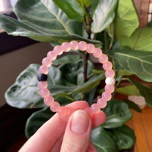 Breast Cancer Lokai